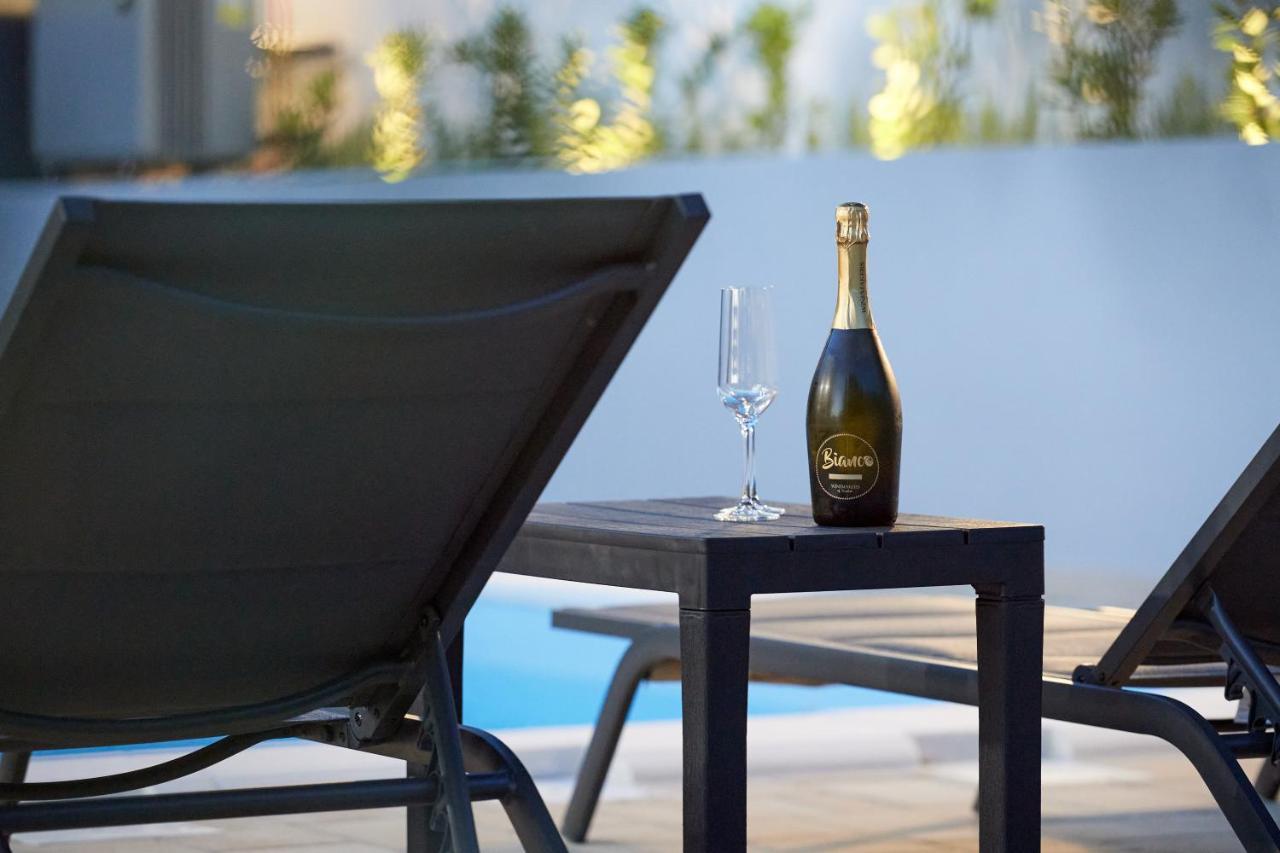 Nela & Sara - 2 Apartments With Heated Swimming Pool سيغيت فغانييتْسا المظهر الخارجي الصورة