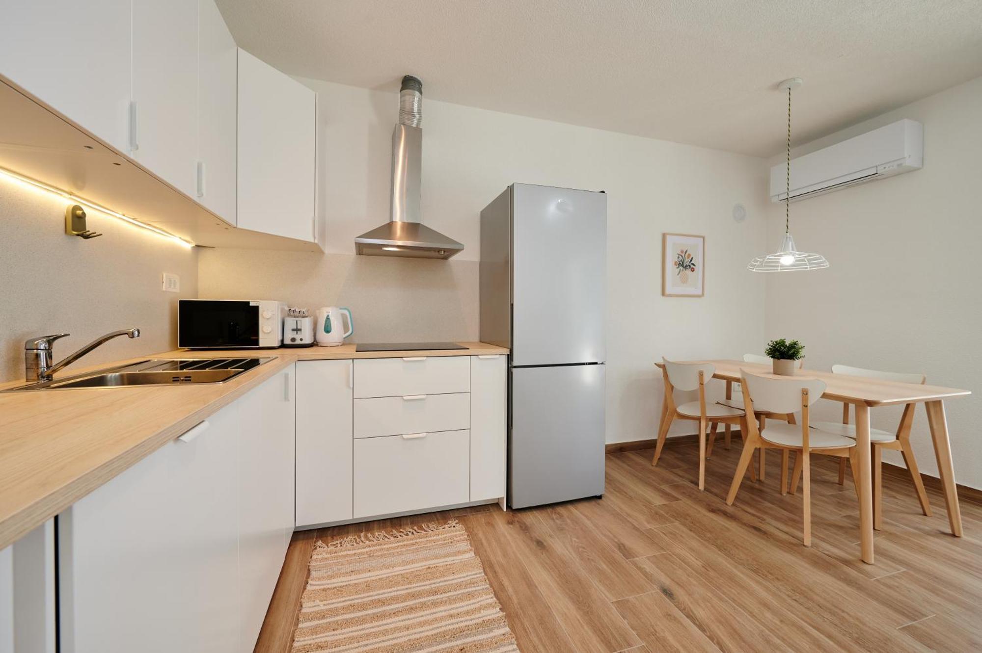 Nela & Sara - 2 Apartments With Heated Swimming Pool سيغيت فغانييتْسا المظهر الخارجي الصورة